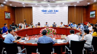 Phó Chủ tịch Thường trực UBND tỉnh Hoàng Quốc Khánh làm việc với đoàn công tác các tổ chức quốc tế và đại sứ quán một số nước tại Việt Nam