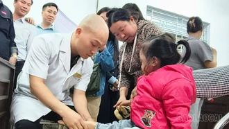 Triển khai chương trình phẫu thuật miễn phí cho trẻ khuyết tật