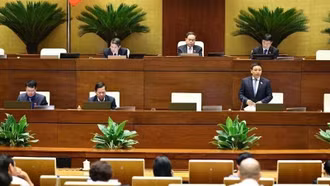 Ngày 19/6, Bộ trưởng Tài chính, Giáo dục và Đào tạo đăng đàn trả lời chất vấn