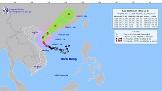 Bão số 1 bất ngờ mạnh lên cấp 11, giật cấp 14, đi vào sâu vịnh Bắc Bộ