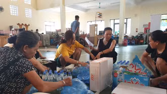 Khi nhà văn hóa trở thành nơi ở