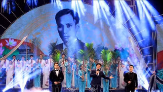 Xúc động chương trình nghệ thuật đặc biệt "Quà tháng 5 dâng Người"