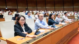 Quốc hội đồng ý rút ngắn nhiệm kỳ khóa XV, bầu cử vào 15/3/2026