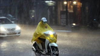 Thời tiết ngày 1/5: Mưa dông, lốc, sét, mưa đá tại Bắc Bộ và Bắc Trung Bộ