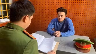 Kết cục của những TikToker "gục ngã vì đám đông"