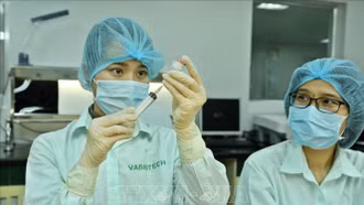 Phấn đấu đến 2030 làm chủ được công nghệ sản xuất 15 loại vaccine cho tiêm chủng