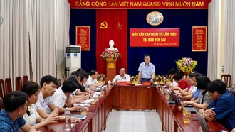 Báo Lào Cai và Báo Yên Bái làm việc thống nhất mô hình hoạt động sau sáp nhập