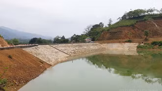 Toàn tỉnh có 9 hồ thủy lợi không thể tích nước phục vụ tưới tiêu vụ chiêm xuân