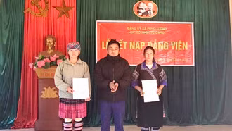 Xã Púng Luông: Quý I kết nạp 12 đảng viên mới