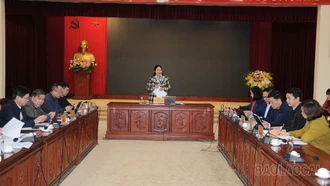 Khối thi đua các cơ quan thuộc Tỉnh ủy và MTTQ tổ chức hội nghị bình xét thi đua năm 2025 