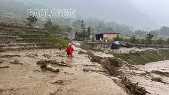 Sa Pa: Sạt lở đất ở xã Mường Hoa 5 người chết, 1 người mất tích