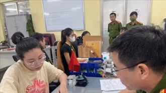 Phá đường dây lừa đảo "chuyển đổi tín dụng thành tiền mặt"