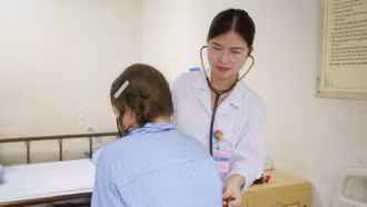 Bảo đảm công tác điều trị dịp nghỉ lễ 30/4