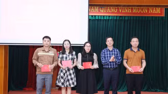 Phát triển tổ chức đảng, đảng viên trong các doanh nghiệp ngoài nhà nước trên địa bàn tỉnh Lào Cai 