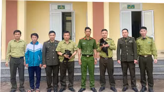 Tiếp nhận 2 cá thể gấu ngựa từ tỉnh Điện Biên