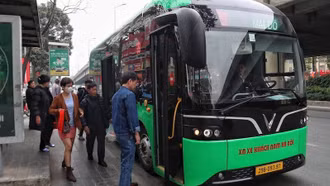 Xe buýt Hà Nội đưa ứng dụng AI vào chăm sóc khách hàng