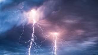 Miền Bắc hứng hơn 23 nghìn cú sét đánh trong sáng nay