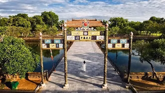 Nắng gắt bao phủ từ Bắc vào Nam