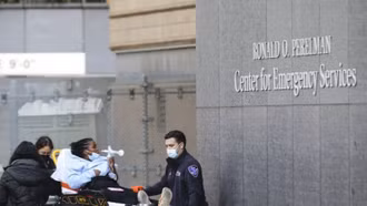 Mỹ đẩy mạnh tinh gọn bộ máy, cắt giảm 10.000 việc làm trong ngành y tế