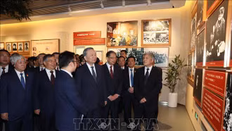 Tổng Bí thư, Chủ tịch nước Tô Lâm thăm, làm việc tại Trường Đảng Trung ương Đảng Cộng sản Trung Quốc