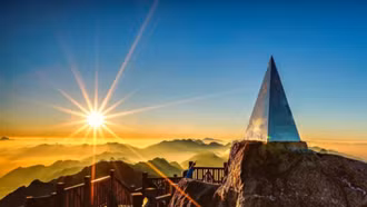 Lên đỉnh Hoàng Liên