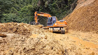 Xã vùng cao Chế Tạo sau hơn 10 ngày vẫn bị cô lập: Vì sao tuyến đường độc đạo chậm trễ thông tuyến?