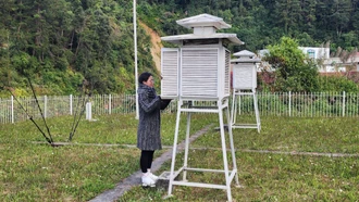 Chuyện về nghề "đo nắng, đếm mưa"