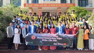 Trường THPT Chuyên Lào Cai giao lưu với Trường Victoria (Singapore)