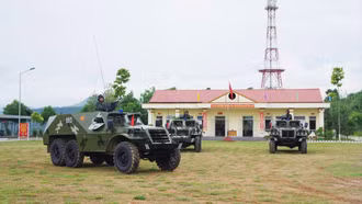 Đề nghị tặng cờ thi đua quyết thắng, đơn vị quyết thắng, đơn vị tiên tiến và các tập thể, cá nhân