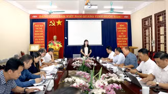 Phó Chủ tịch HĐND tỉnh Hoàng Thị Thanh Bình khảo sát tại xã Bản Hồ