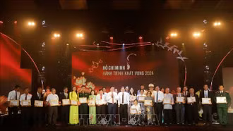 Tôn vinh 17 cá nhân, 12 mô hình khu vực phía Nam trong học tập và làm theo Bác