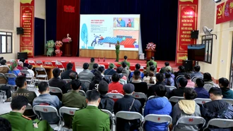 Người dân Cốc Lầu được tuyên truyền nâng cao kiến thức pháp luật