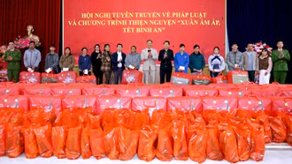 “Xuân ấm áp, Tết bình an” tại Cốc Lầu