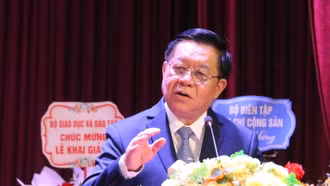 "Sinh viên báo chí cần có bản lĩnh và tư duy phản biện"