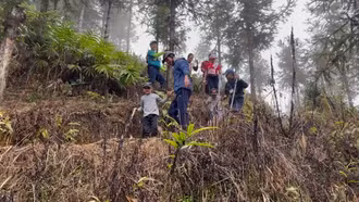 Bắc Hà tổ chức Giải leo núi chinh phục đỉnh núi Ba mẹ con lần thứ 3