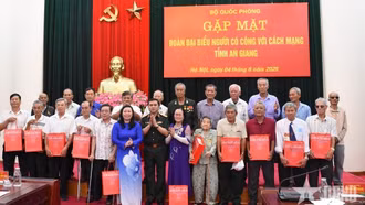Bộ Quốc phòng trả lời kiến nghị tặng quà dịp lễ, Tết với người hưởng chế độ theo Quyết định số 142/2008/QĐ-TTg