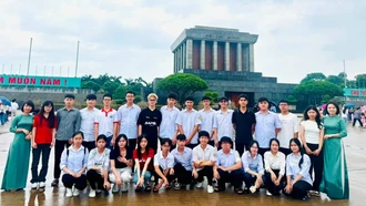 Công đoàn Công ty TNHH MTV Apatit Việt Nam tuyên dương, khen thưởng học sinh tiêu biểu năm học 2024 - 2025