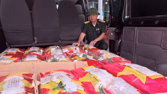 Ân tình người lính