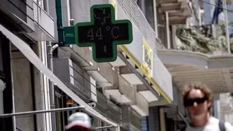 Nắng nóng kỷ lục đầu mùa hè 2025: Báo động đỏ từ biến đổi khí hậu toàn cầu