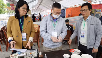 Bảo đảm an toàn thực phẩm tại Hội chợ Thương mại Quốc tế Việt – Trung (Lào Cai) lần thứ 25