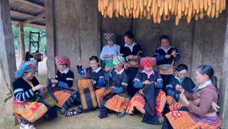 Gìn giữ bản sắc văn hóa dân tộc Mông ở Tà Xi Láng