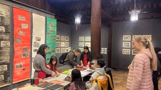 Cách người trẻ giữ gìn văn hóa dân tộc