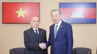 Lãnh đạo Đảng, Nhà nước chúc mừng kỷ niệm 72 năm Quốc khánh Vương quốc Campuchia