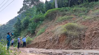 Chủ động ứng phó nguy cơ mưa lũ, lũ ống, lũ quét, sạt lở đất