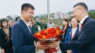 Đoàn đại biểu tỉnh Lào Cai xuất cảnh, bắt đầu chuyến thăm và làm việc tại tỉnh Vân Nam (Trung Quốc)