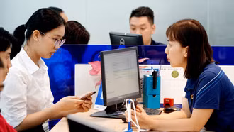 Từ 1/7/2025, ngừng giao dịch thẻ từ ATM, các ngân hàng hỗ trợ chuyển đổi