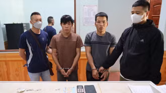 Công an huyện Bảo Thắng bắt quả tang 2 đối tượng mua bán trái phép chất ma túy