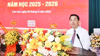 Đồng chí Phó Bí thư Tỉnh ủy Nguyễn Tuấn Anh dự lễ khai giảng tại Phân hiệu Đại học Thái Nguyên tại Lào Cai