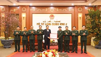 Lãnh đạo tỉnh Lào Cai thăm, chúc Tết Bộ Tư lệnh Quân khu 2