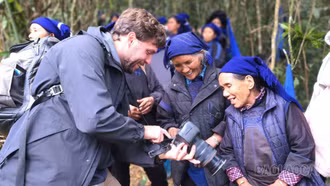 [Ảnh] Du khách quốc tế ấn tượng trước vẻ đẹp đất và người Y Tý